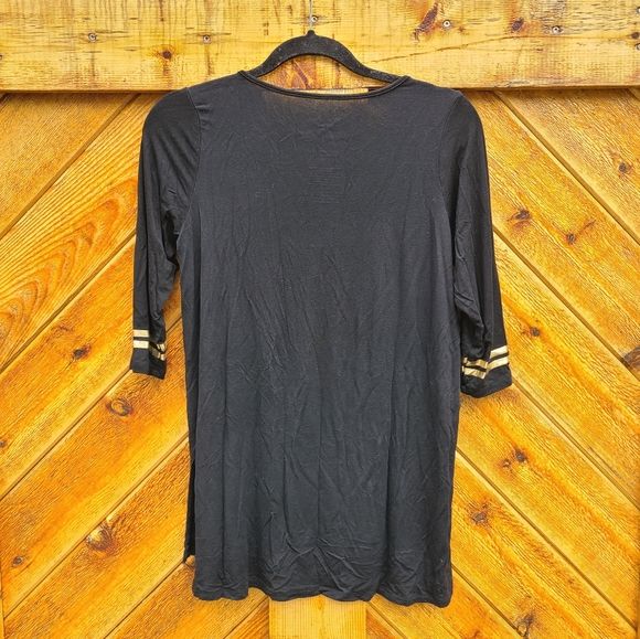 Universal Studios Harry Potter Hogwarts Shirt - Picture 2 of 4